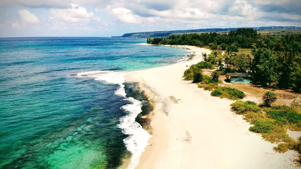 Police Beach, is located on the north shore of the island of Oʻahu in the Hawaiian Islands.