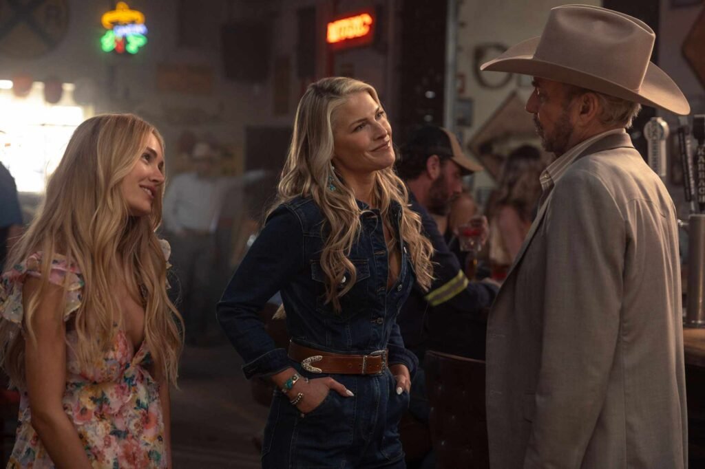 Michelle Randolph playing Ainsley Norris beside Ali Larter as Angela Norris, and Billy Bob Thornton palaying their dad Tommy Norris in 'Landman'.